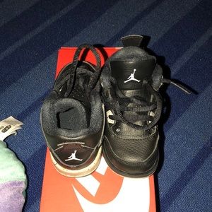 Size 6c black and grey toddler Jordan’s